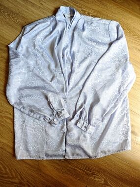 Vintage elegant FairSet Light Lavender Paisley Button-Up Blouse
